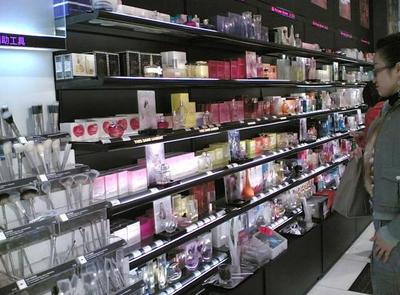 從千店到全球 剖析這家化妝品巨頭的全方位營(yíng)銷模式